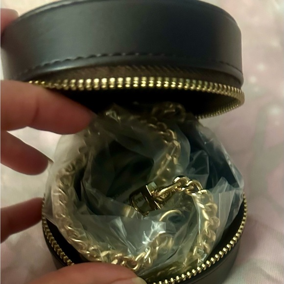 Brand New Tom  Ford Zip Around Black Crossbody Mini Bag Novelty GWP - Picture 5 of 16